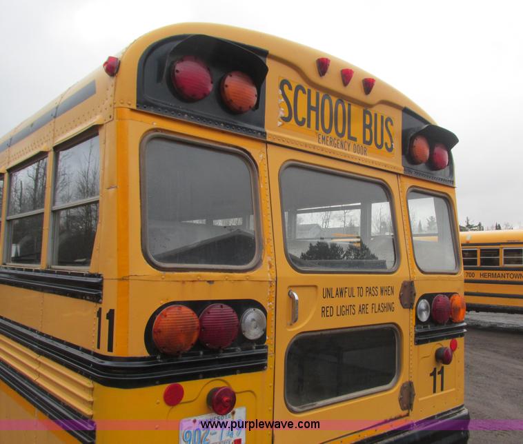 image for item L3875 2001 Blue Bird TC2000 school bus