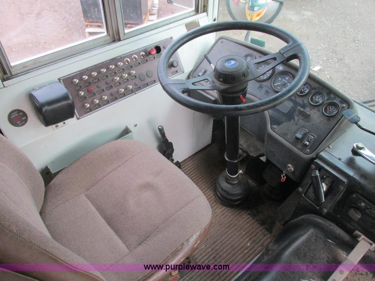 image for item L3875 2001 Blue Bird TC2000 school bus