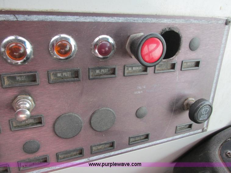 image for item L3875 2001 Blue Bird TC2000 school bus