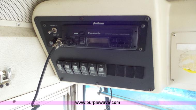 image for item L3876 1999 International American Transport Corp. school bus