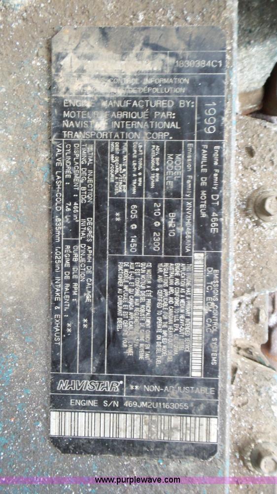 image for item L3876 1999 International American Transport Corp. school bus