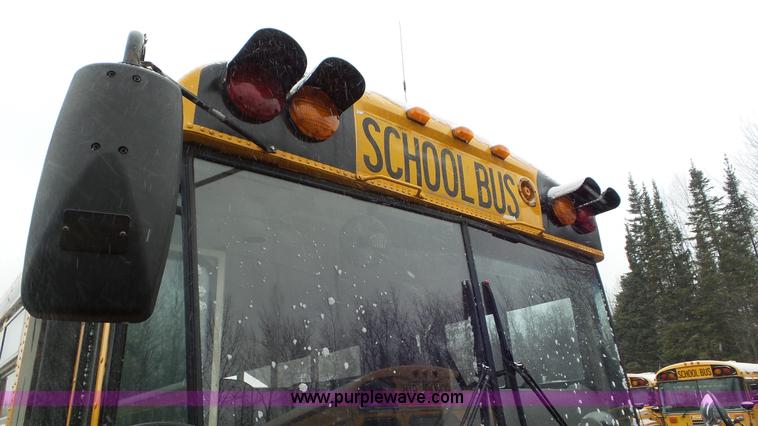 image for item L3876 1999 International American Transport Corp. school bus