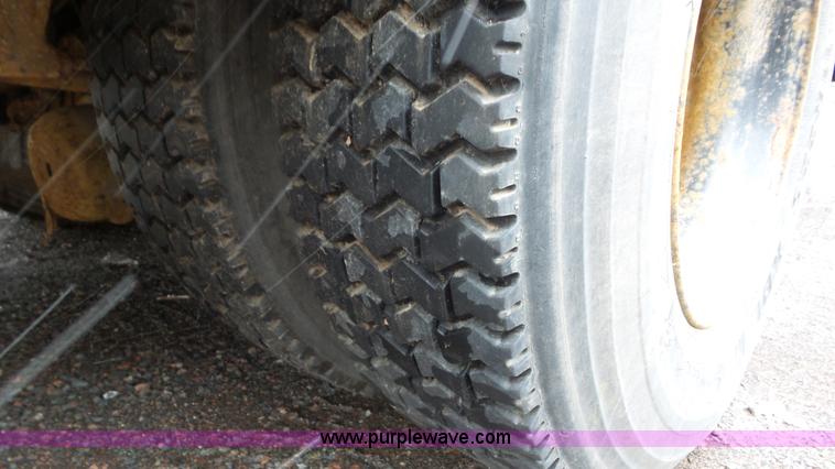 image for item L3876 1999 International American Transport Corp. school bus