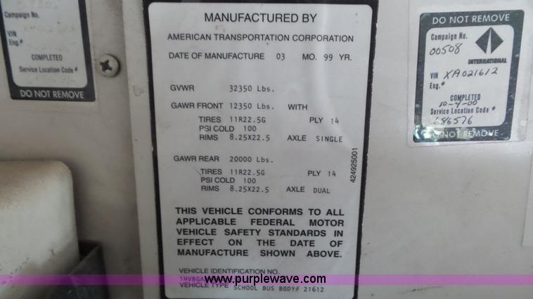 image for item L3876 1999 International American Transport Corp. school bus