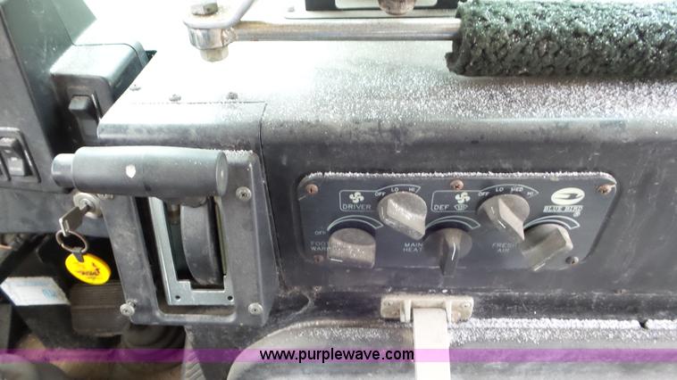 image for item L3877 1999 Blue Bird  TC2000 school bus