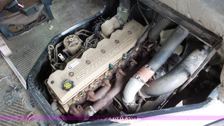 image for item L3878 2001 Blue Bird TC2000 school bus