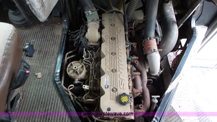 image for item L3878 2001 Blue Bird TC2000 school bus