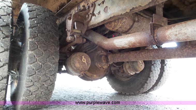 image for item L3878 2001 Blue Bird TC2000 school bus