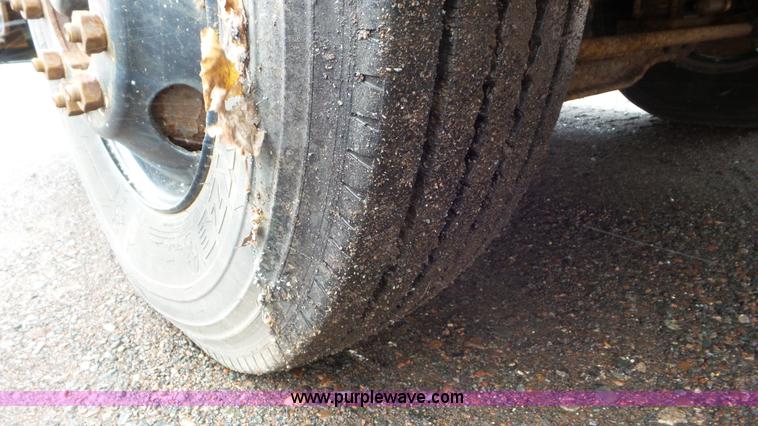 image for item L3878 2001 Blue Bird TC2000 school bus