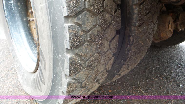 image for item L3878 2001 Blue Bird TC2000 school bus