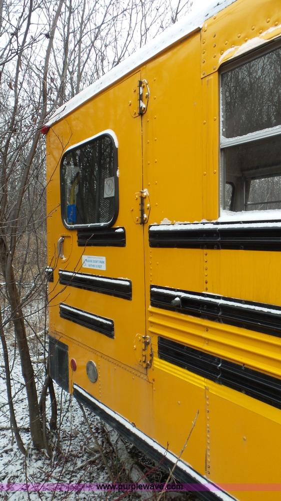 image for item L3879 1999 Blue Bird TC2000 school bus