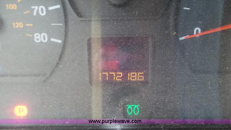 image for item L3879 1999 Blue Bird TC2000 school bus