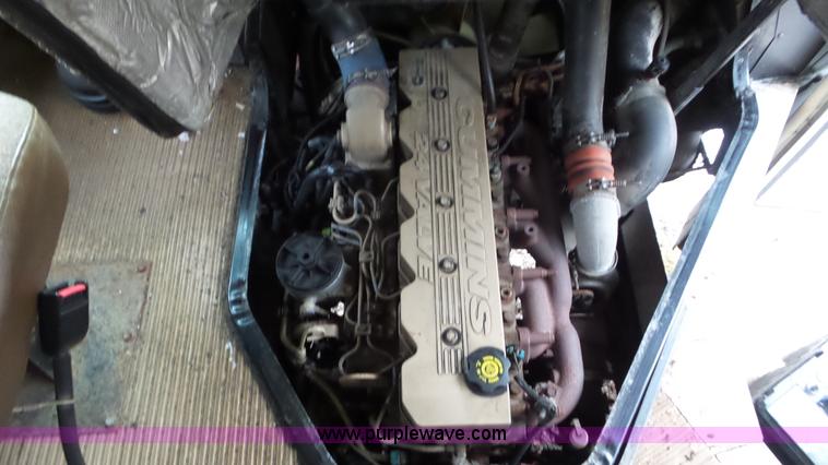 image for item L3879 1999 Blue Bird TC2000 school bus