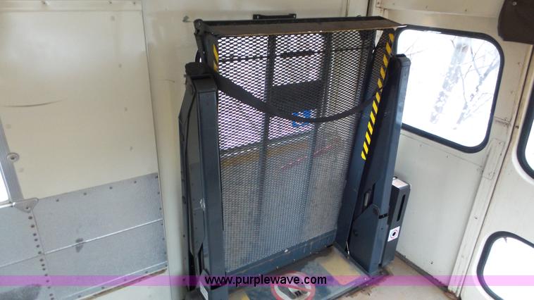 image for item L3879 1999 Blue Bird TC2000 school bus