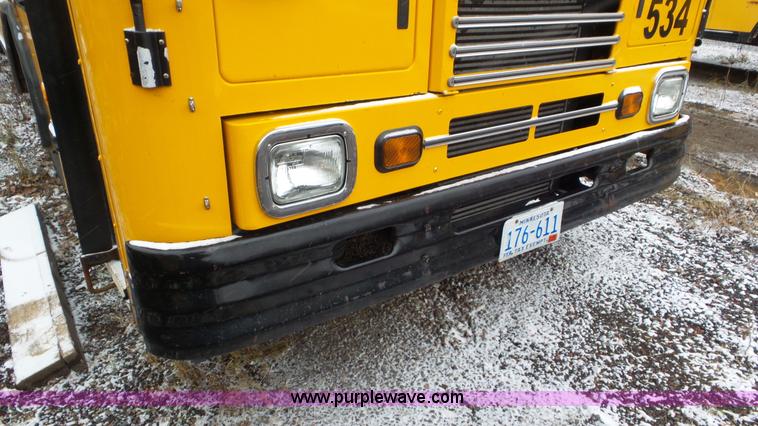 image for item L3879 1999 Blue Bird TC2000 school bus