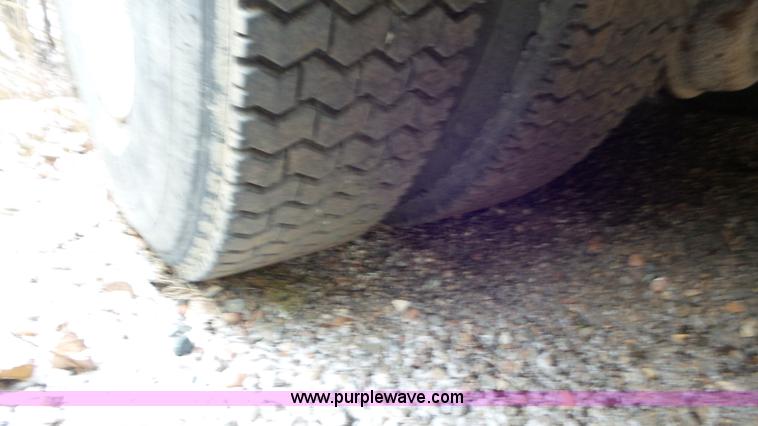 image for item L3879 1999 Blue Bird TC2000 school bus