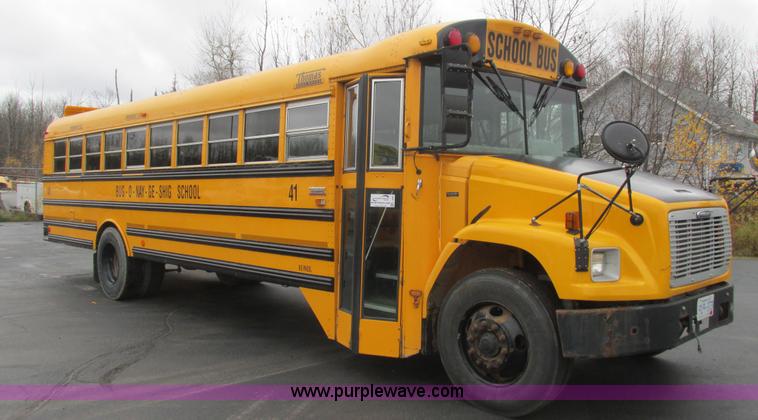 image for item L3880 2005 Freightliner FS65 school bus