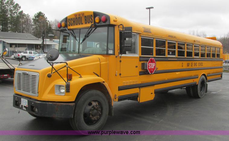 image for item L3880 2005 Freightliner FS65 school bus