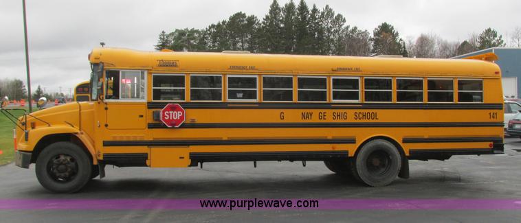 image for item L3880 2005 Freightliner FS65 school bus