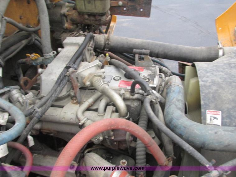 image for item L3880 2005 Freightliner FS65 school bus