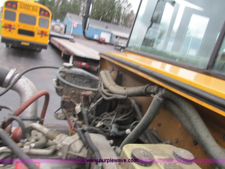 image for item L3880 2005 Freightliner FS65 school bus