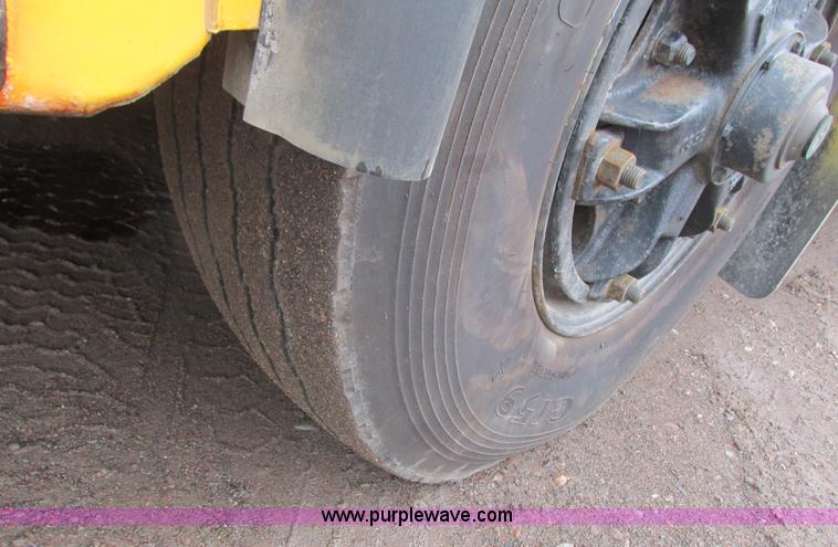 image for item L3881 1997 Blue Bird TC2000 school bus