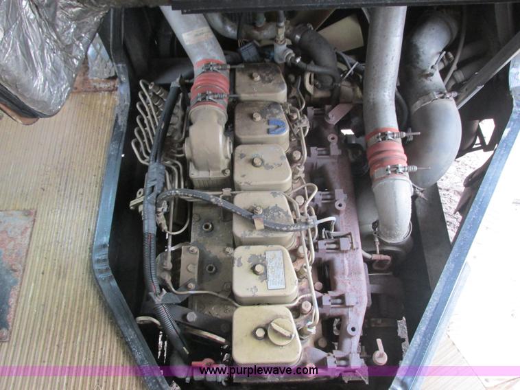 image for item L3881 1997 Blue Bird TC2000 school bus