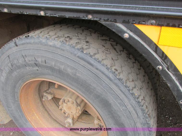 image for item L3883 2001 Blue Bird TC2000 school bus