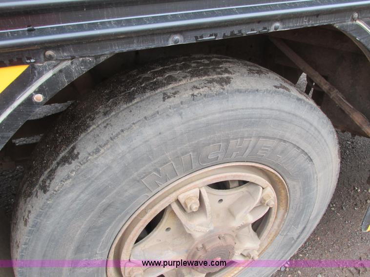 image for item L3883 2001 Blue Bird TC2000 school bus