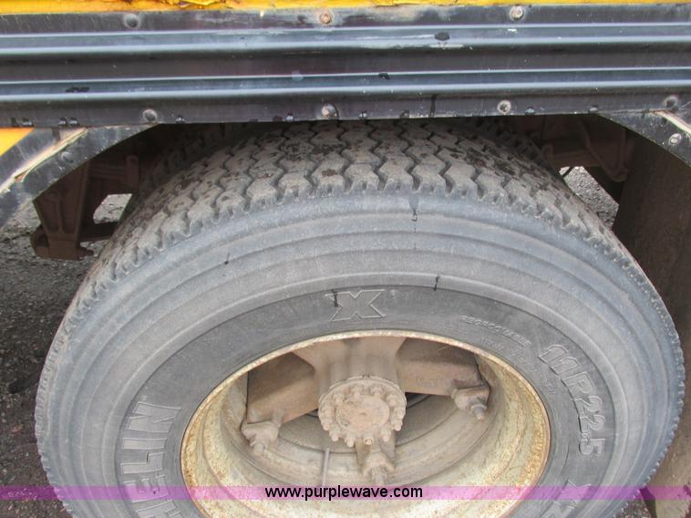 image for item L3883 2001 Blue Bird TC2000 school bus