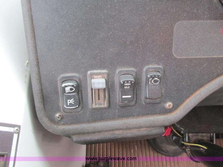 image for item L3883 2001 Blue Bird TC2000 school bus