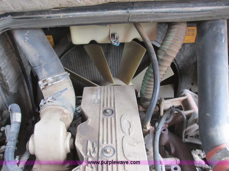 image for item L3883 2001 Blue Bird TC2000 school bus