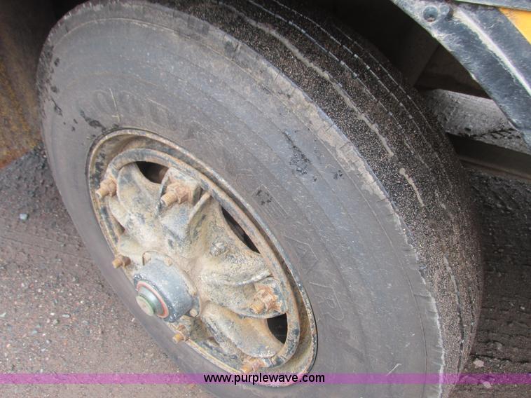 image for item L3884 1998 Blue Bird TC2000 school bus