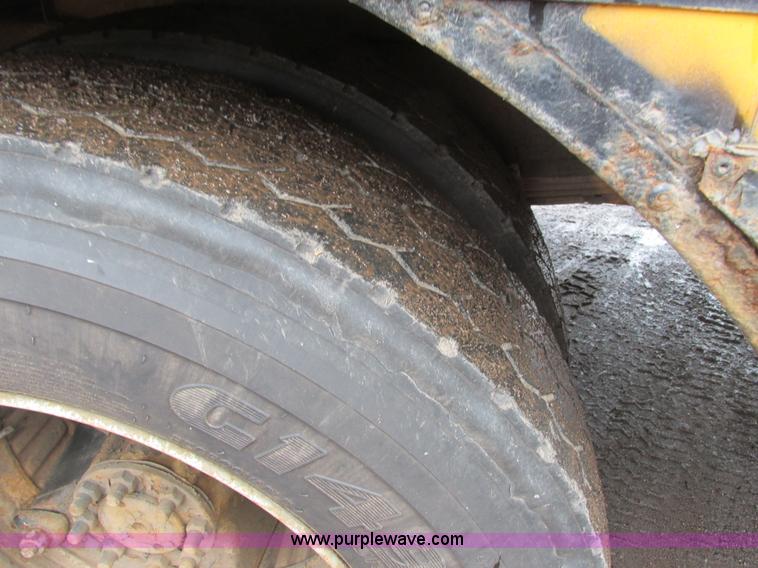 image for item L3884 1998 Blue Bird TC2000 school bus