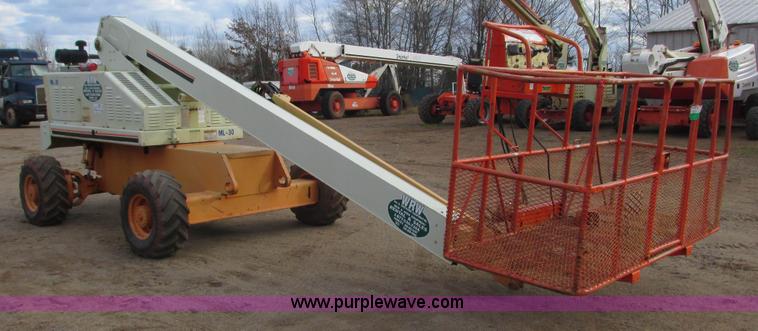 image for item L3898 1996 JLG 40H boom lift