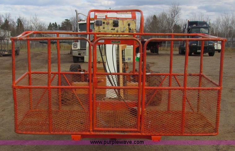 image for item L3898 1996 JLG 40H boom lift