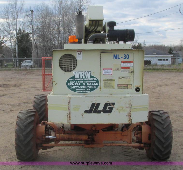 image for item L3898 1996 JLG 40H boom lift