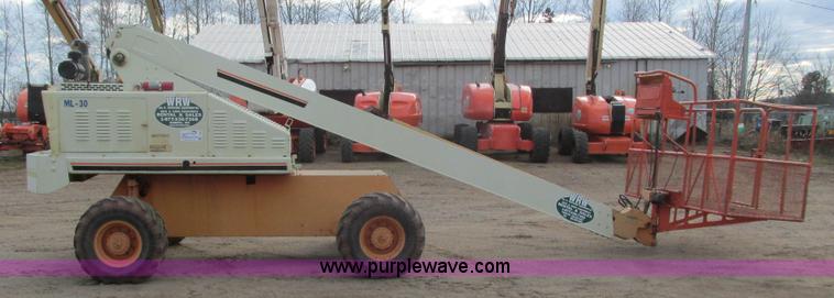 image for item L3898 1996 JLG 40H boom lift
