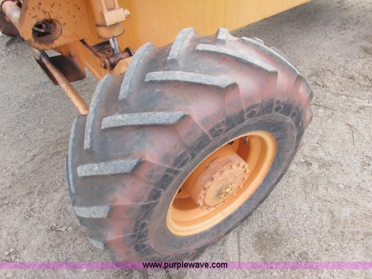 image for item L3898 1996 JLG 40H boom lift