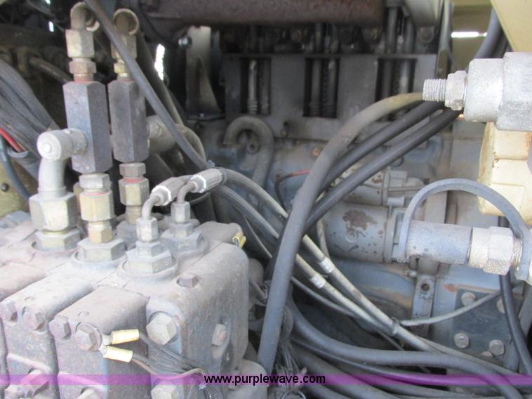 image for item L3898 1996 JLG 40H boom lift