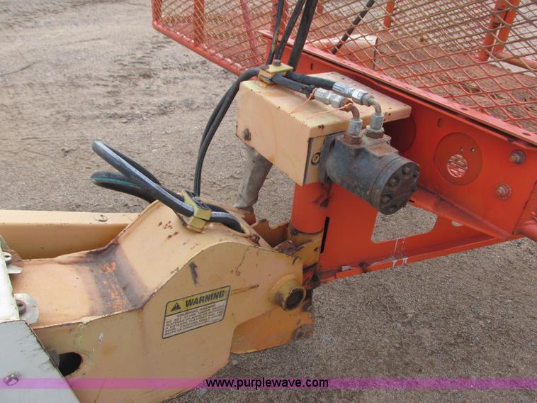 image for item L3898 1996 JLG 40H boom lift