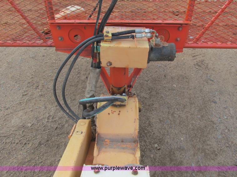 image for item L3898 1996 JLG 40H boom lift