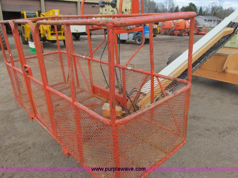 image for item L3898 1996 JLG 40H boom lift
