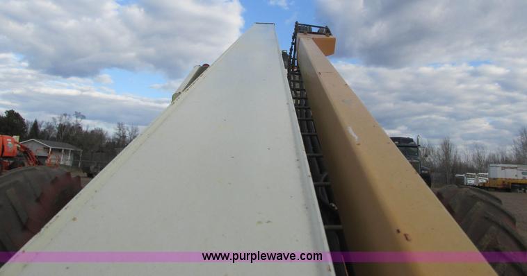 image for item L3898 1996 JLG 40H boom lift