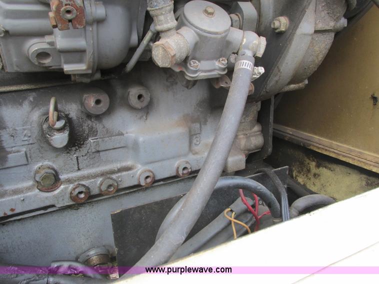 image for item L3898 1996 JLG 40H boom lift