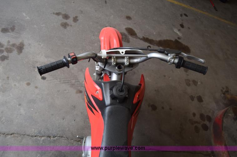 image for item J8019 2004 Honda XR70R motorcycle