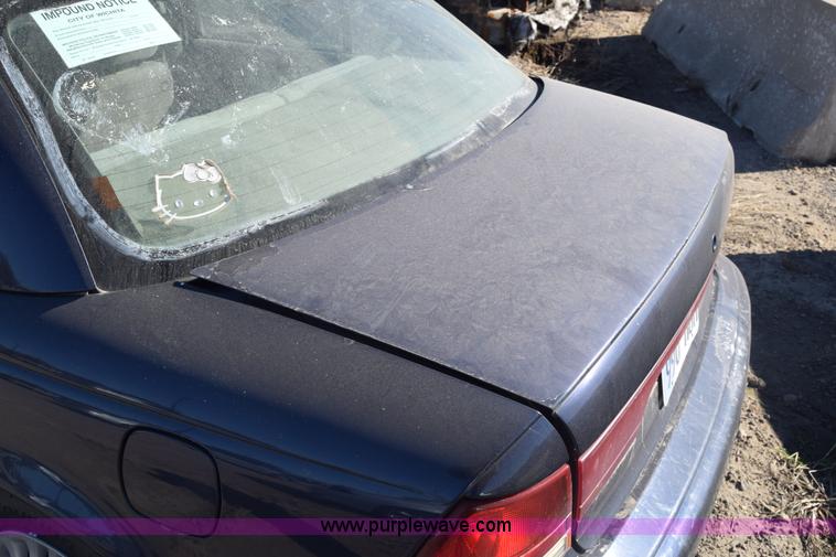 image for item K4830 1999 Saturn SL2