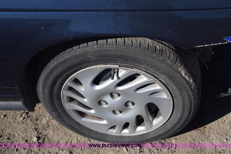 image for item K4830 1999 Saturn SL2