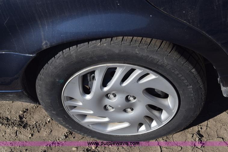 image for item K4830 1999 Saturn SL2