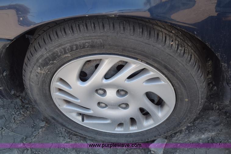 image for item K4830 1999 Saturn SL2